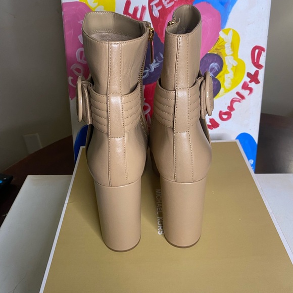 Michael Kors Heeled Platform Booties size 11 - Picture 3 of 8